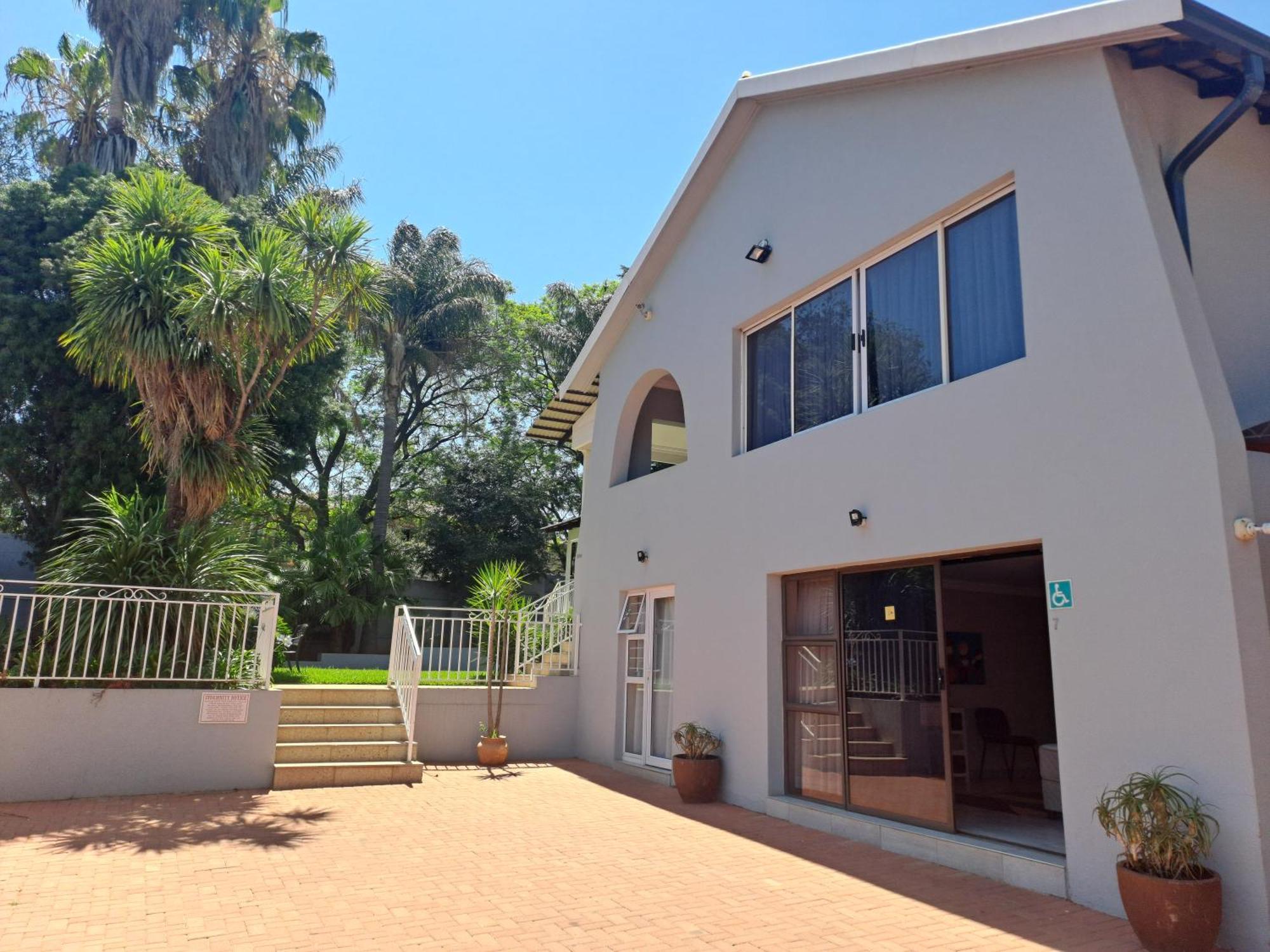 8 On Acacia Guesthouse Bedfordview Ngoại thất bức ảnh
